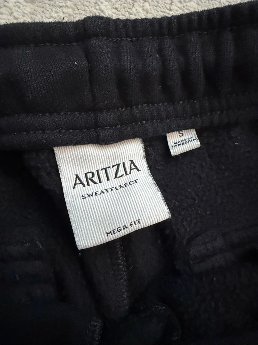 Aritzia Mega Fit Cargo Sweatpants